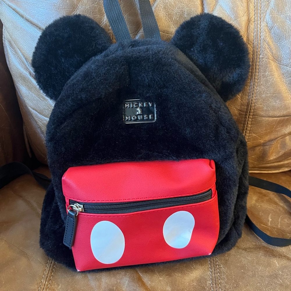 ❌SOLD❌ Disney Bioworld Mickey Mouse Black and Red Kids Backpack